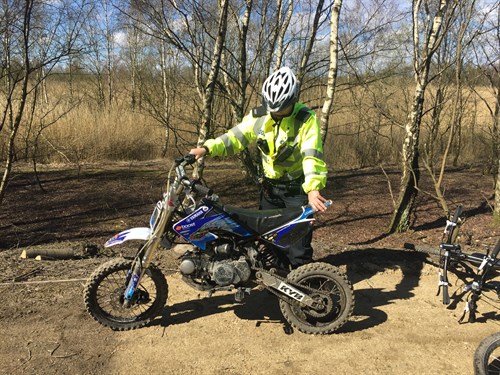 Colliers Moss April 2016 Motorbike Dropped By Rider On Seeing Police On Mountain Bike Patrol